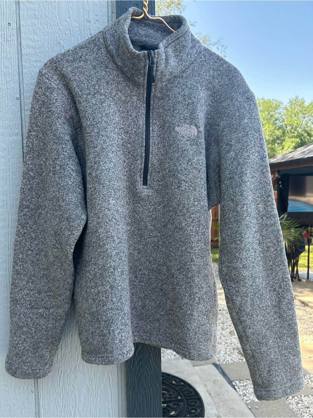 The North Face Men’s Gray Quarter-Zip Fleece Pullover